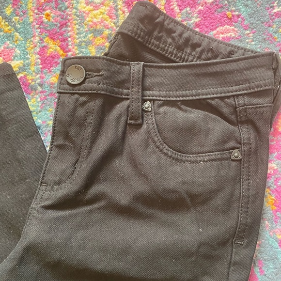 Kut from the Kloth black denim jeans. Size 6 - Picture 2 of 9